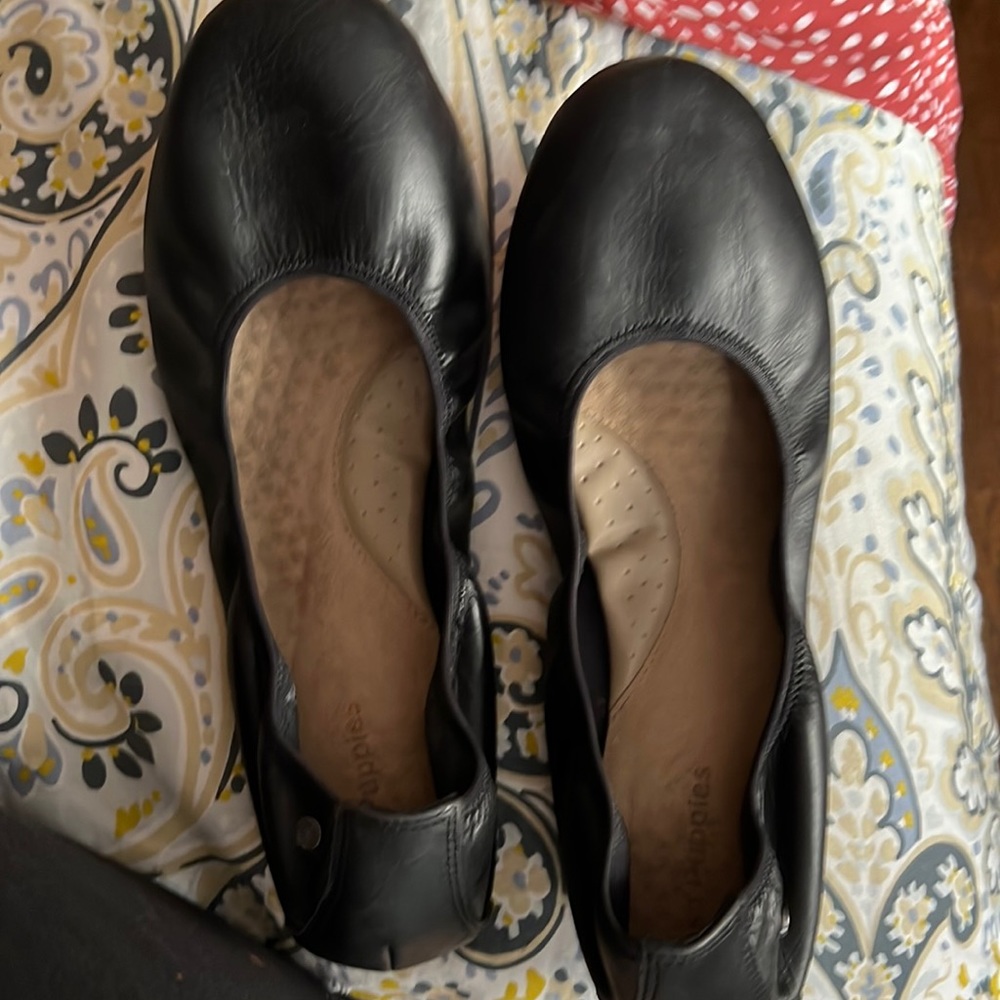 Hush puppies size 11w